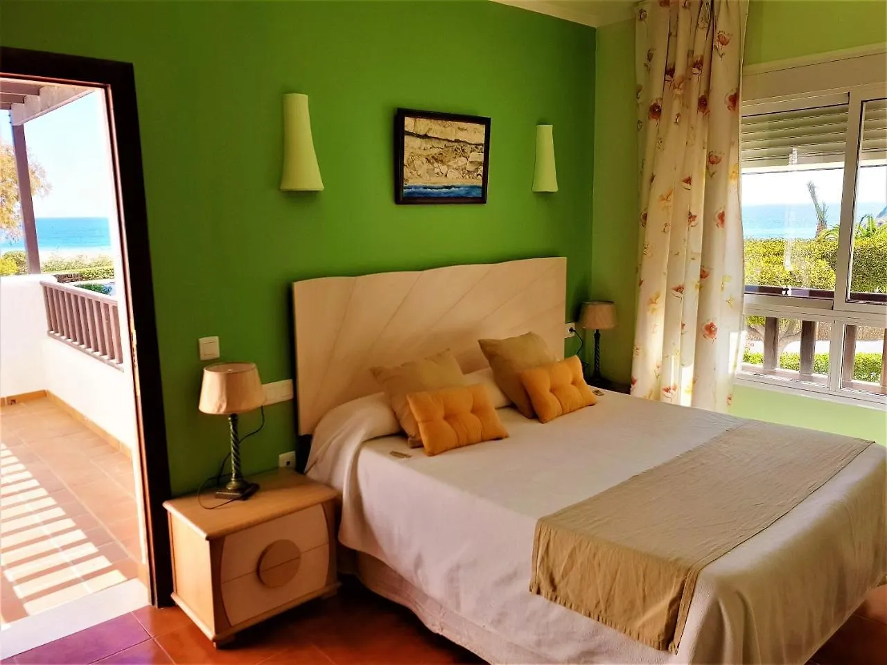 Hotel las Calas Agua Amarga   Agua Amarga (Almeria)