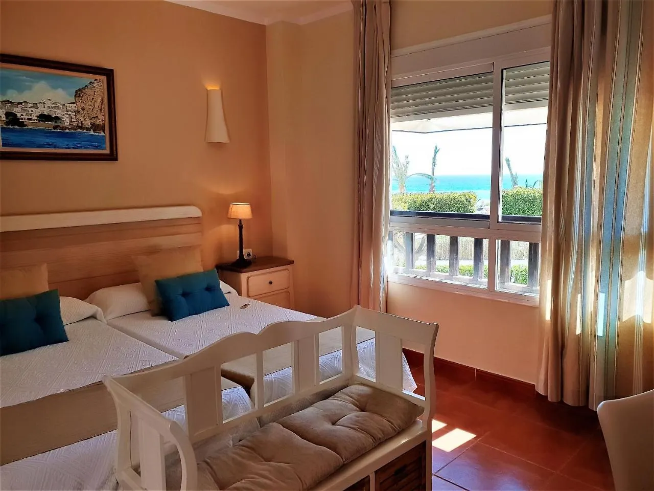 **  Hotel las Calas Agua Amarga  España