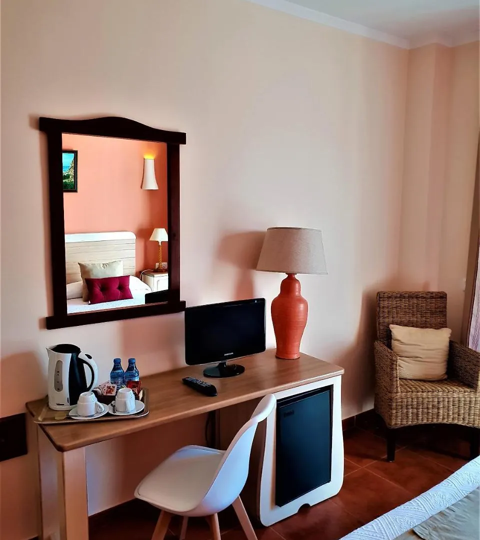 Hotel las Calas Agua Amarga  2*, Agua Amarga (Almeria)