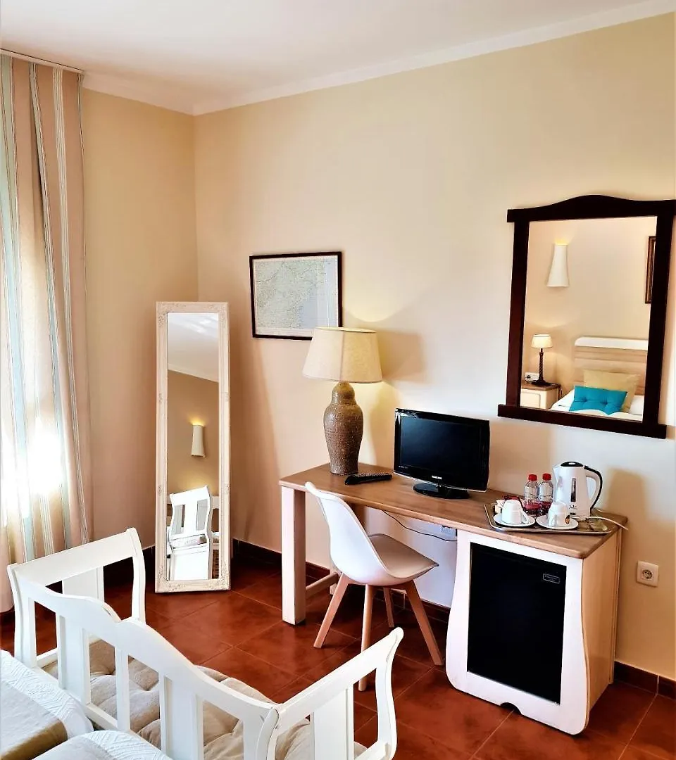 Hotel las Calas Agua Amarga  2*, Agua Amarga (Almeria)